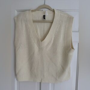 Cream Knit Sleeveless Sweater Vest